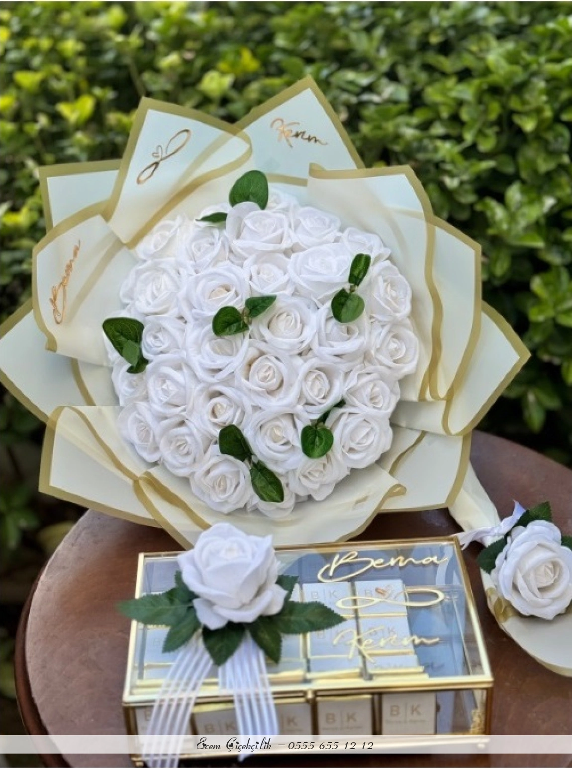 Beyaz Gül İsteme Çiçeği Kişiye Özel 100 Adet Isimli Söz Nişan Kız Isteme Çikolata Anne Gülü Hedi̇ye