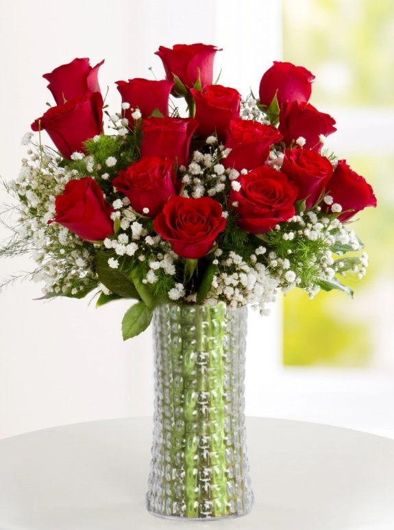 15 Kirmizi Gül Si̇li̇ndi̇r Vazo