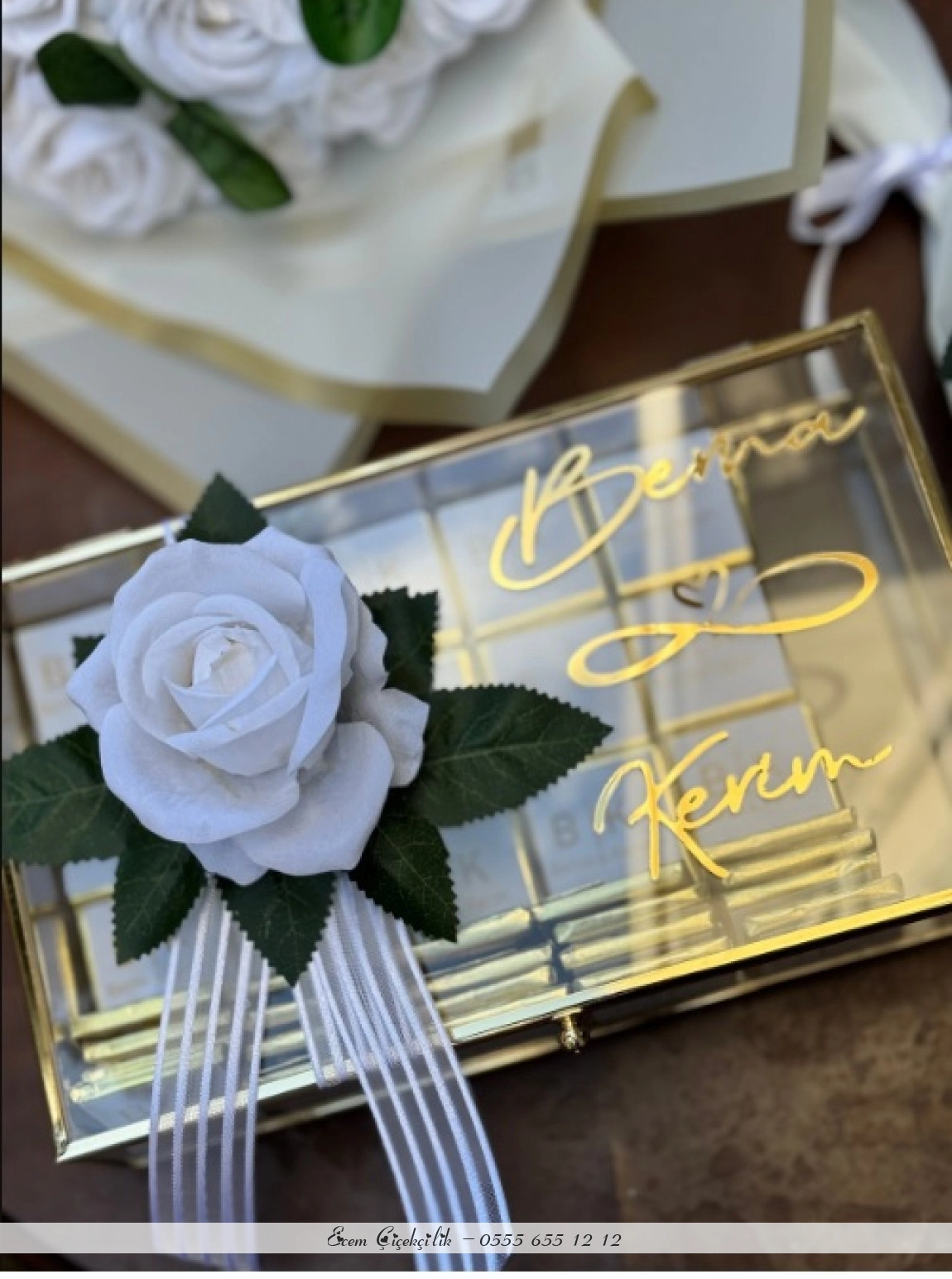 Beyaz Gül İsteme Çiçeği Kişiye Özel 100 Adet Isimli Söz Nişan Kız Isteme Çikolata Anne Gülü Hedi̇ye