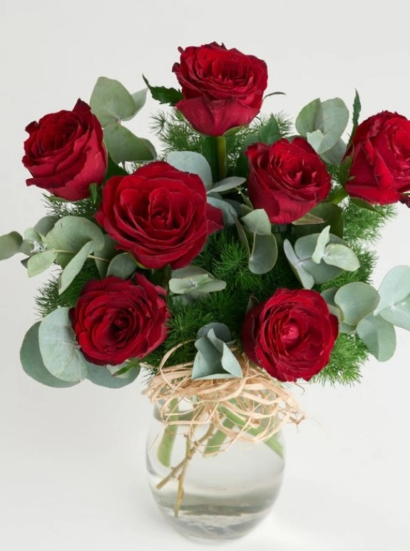 Kristal Cam Vazoda 7'Li Kırmızı Gül